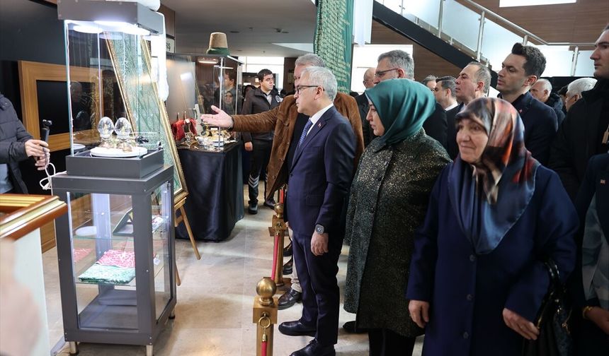 Sivas'ta 'Mukaddes Emanetler Sergisi' ziyarete açıldı