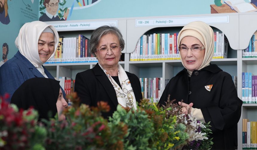 "Kütüphaneler Okulların Kalbidir": Emine Erdoğan ve Ayşen Gürcan Üsküdar’da Buluştu
