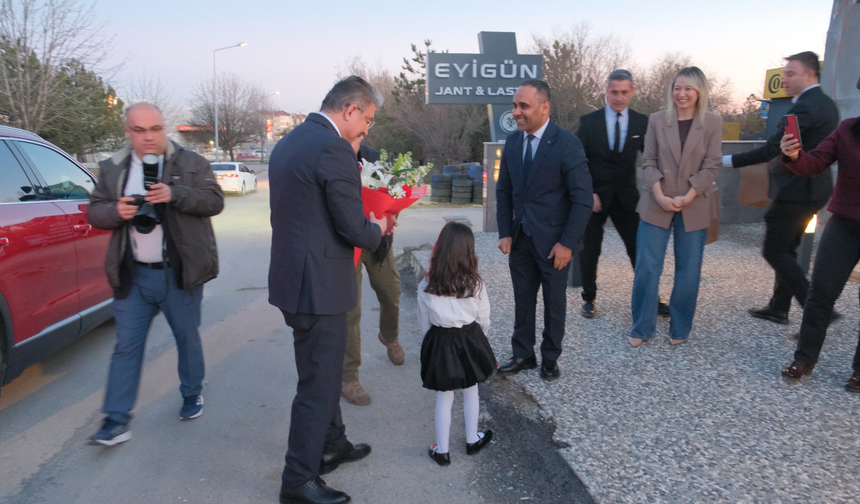 Vali Yılmaz Medya 26 Grup ile iftar yaptı