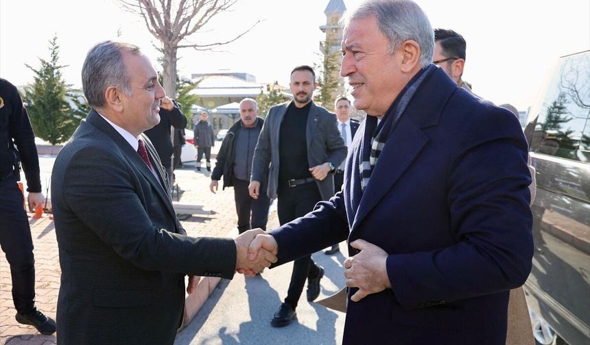 AK Parti Kayseri Milletvekili Akar, Erciyes Üniversitesini ziyaret etti