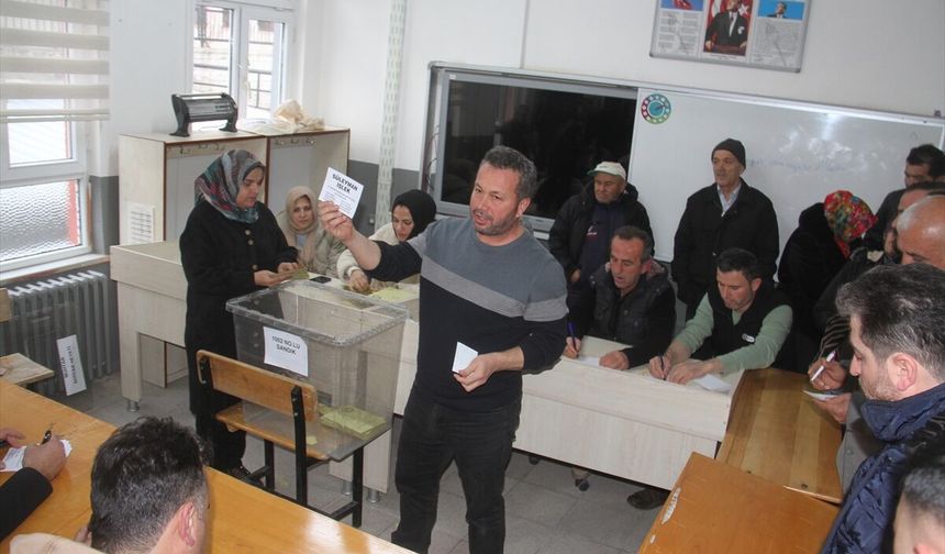 Konya'da yeni kurulan mahallede muhtarlık seçimi heyecanı yaşandı