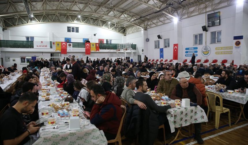 TBMM Milli Savunma Komisyonu Başkanı Akar, Kayseri'de iftar programında konuştu: