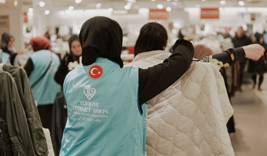 TDV Kırşehir Şubesince 50 yetim giydirildi