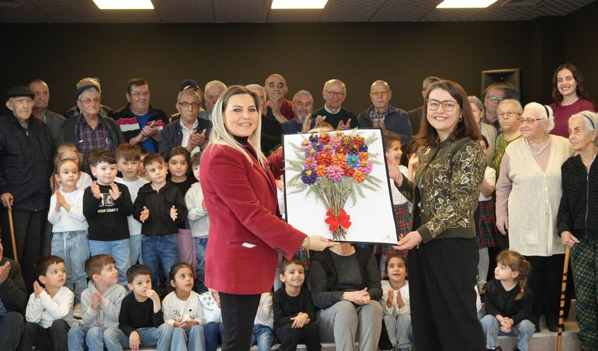 Es Çocuk Evi öğrencilerinden yaşlılara anlamlı ziyaret