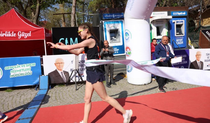 Şükrü Saban Yol Koşusu Odunpazarı’nda Sporcuları Buluşturdu