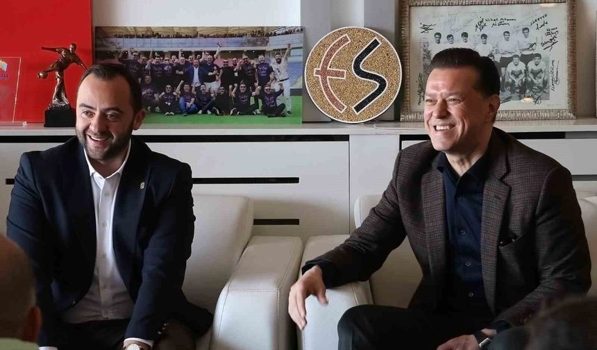 Hatipoğlu’ndan Kongre ve Kadro Vurgusu!