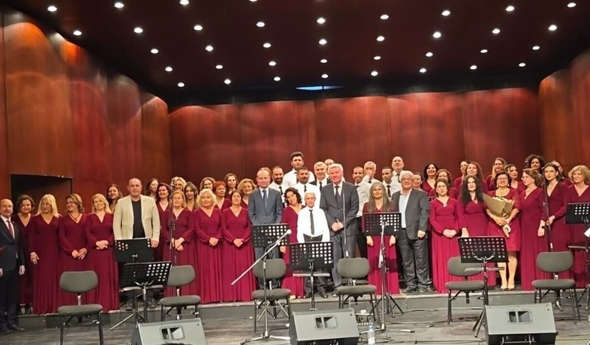 Eskişehir’de ‘Türk Halk Müziği’ Sezon Sonu Konseri İzleyiciden Tam Not Aldı