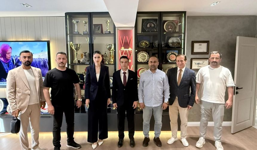 Eskişehir Ülkü Ocakları'ndan Medya 26 Grup'a ziyaret