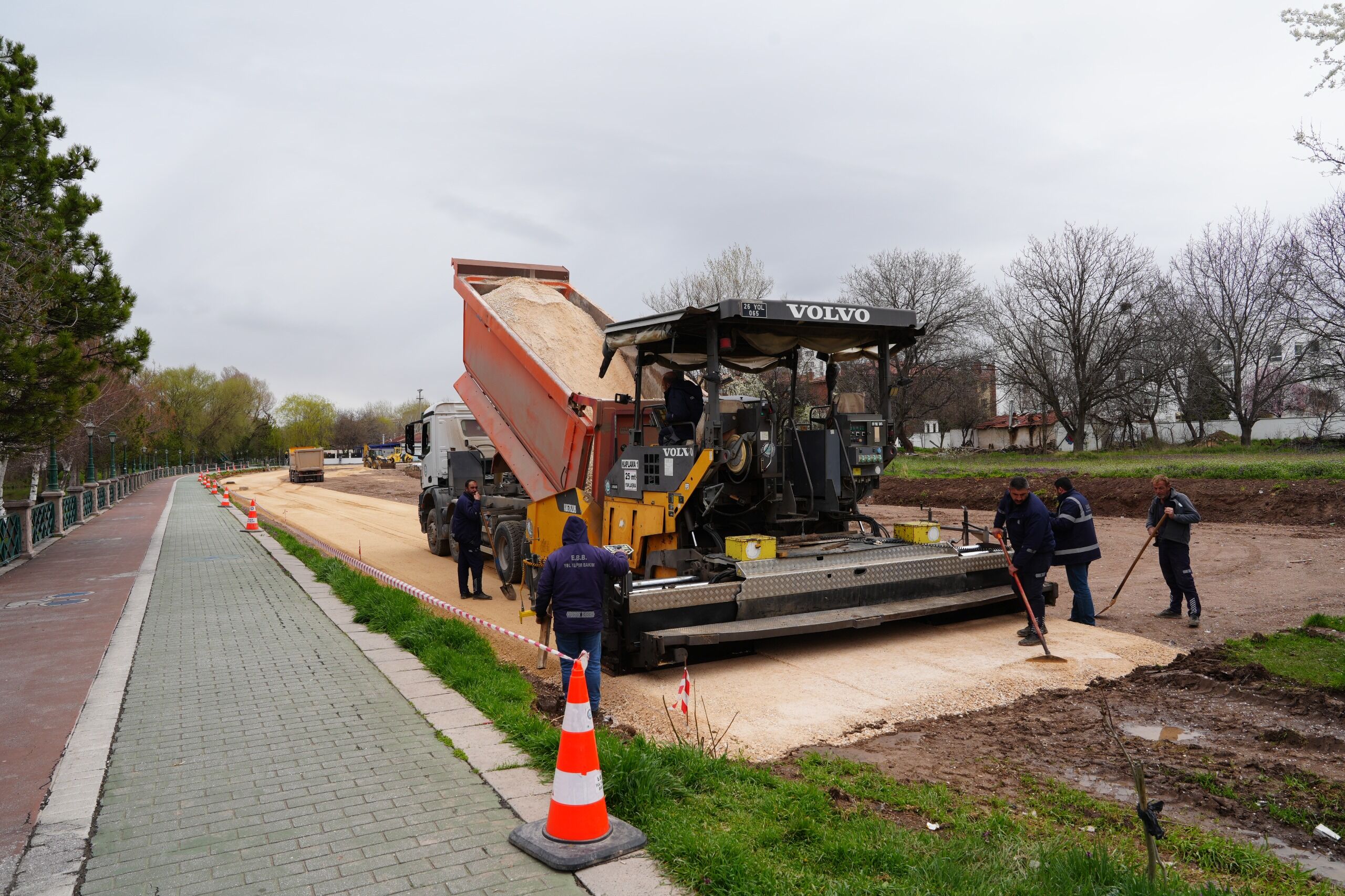 Sümer Ve Osmangazi̇ Mahallesi̇ne Yeni̇ Otopark Geli̇yor (7)
